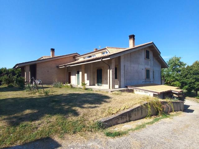 Villa Indipendente in vendita a Marche, Fermo