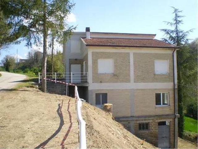 Villa Indipendente in vendita a Monteleone di Fermo, Fermo