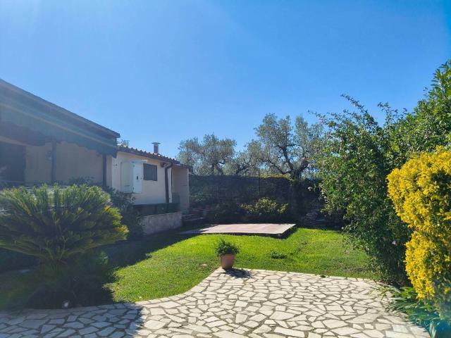 Villa Indipendente in vendita a Ginestra, Monteleone Sabino