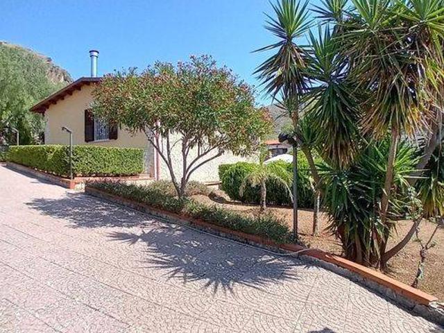 Villa Indipendente in vendita a Montelepre, Sicilia