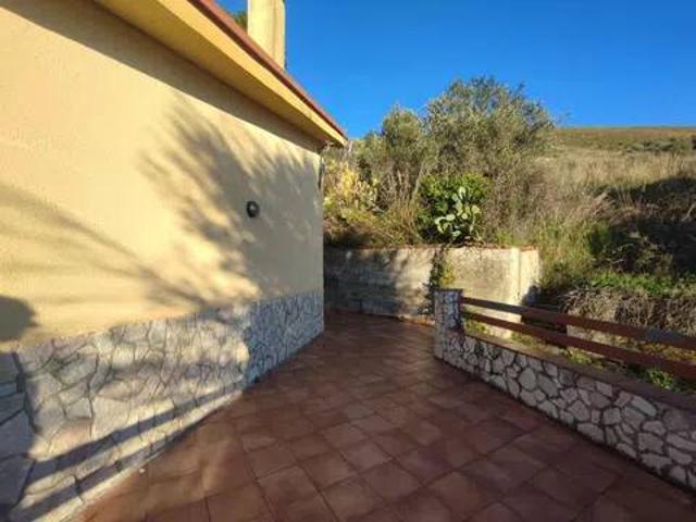 Villa Indipendente in vendita a Montelepre, Sicilia