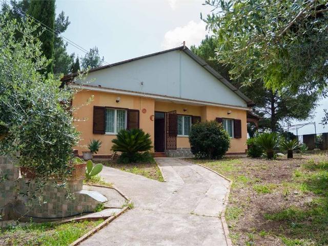 Villa Indipendente in vendita a Montelepre, Sicilia
