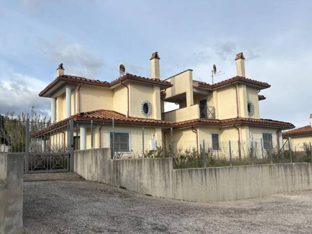 Villa Indipendente in vendita a Roma Capitale, Lazio