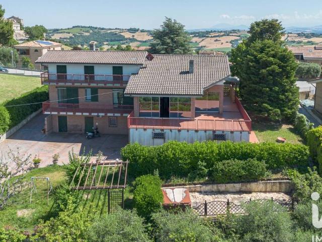 Villa Indipendente in vendita a Marche, Macerata