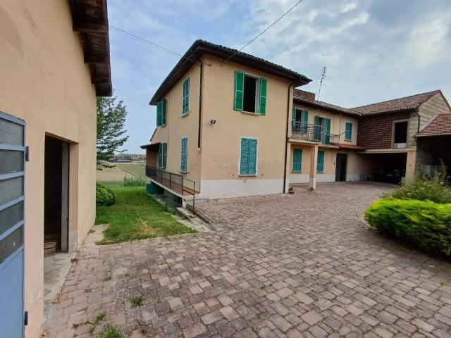 Villa Indipendente in vendita a Piemonte, Asti