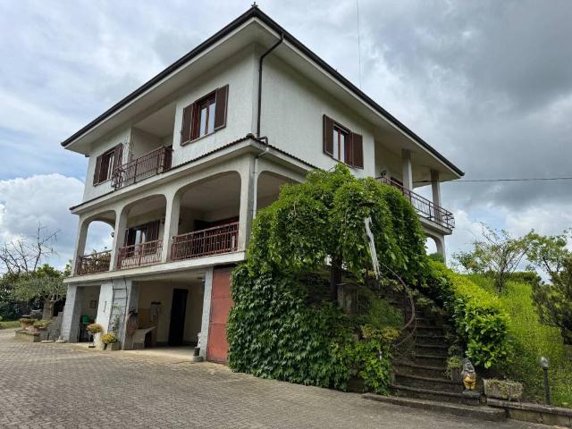 Villa Indipendente in vendita a Piemonte, Asti