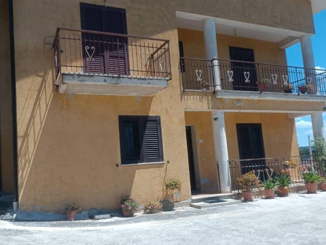 Villa Indipendente in vendita a Montemarano, Campania