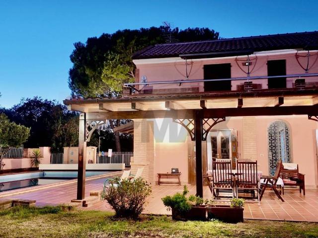 Villa Indipendente in vendita a Marche, Ancona