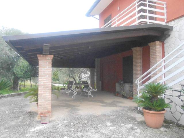 Villa Indipendente in vendita a Prata Principato Ultra, Campania
