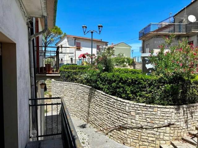 Villa Indipendente in vendita a Montemitro, Molise