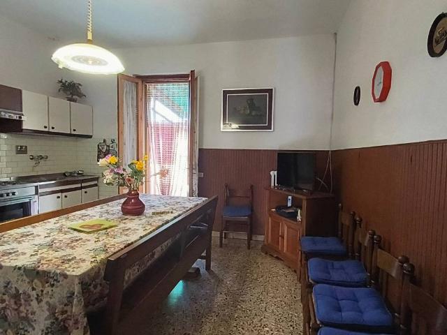 Villa Indipendente in vendita a Montemurlo, Toscana