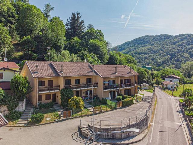 Villa Indipendente in vendita a Montenars, Friuli-Venezia Giulia