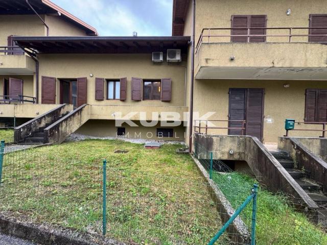 Villa Indipendente in vendita a Sant'Elena / Sante Eline, Montenars / Montenârs