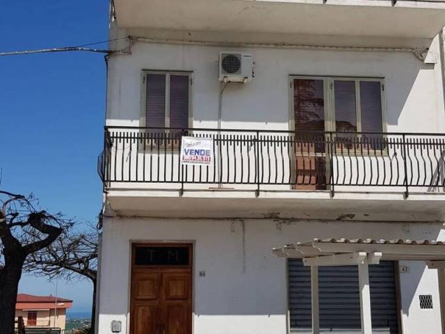 Villa Indipendente in vendita a Montenero di Bisaccia, Molise