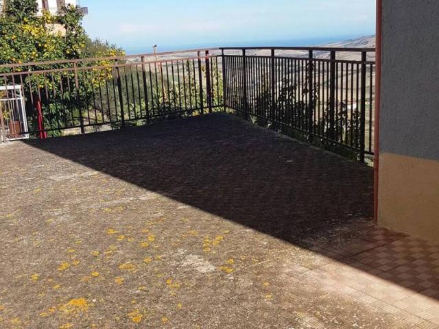 Villa Indipendente in vendita a Montenero di Bisaccia, Molise