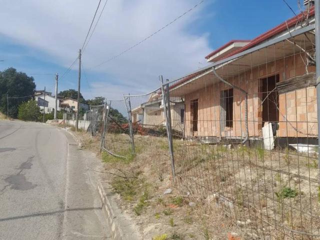 Villa Indipendente in vendita a Monteodorisio, Abruzzo