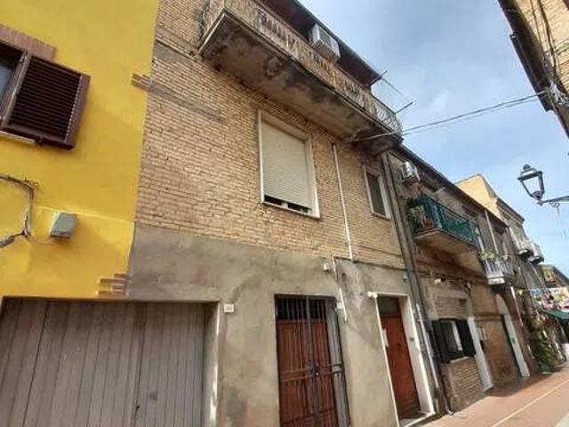 Villa Indipendente in vendita a Monteodorisio, Abruzzo