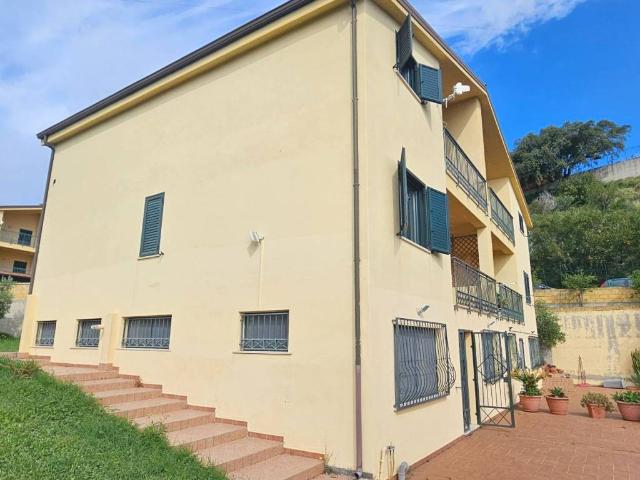 Villa Indipendente in vendita a Calabria, Catanzaro
