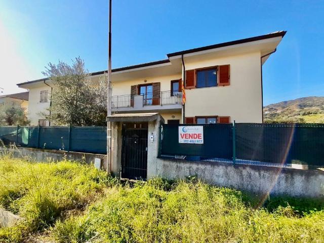 Villa Indipendente in vendita a Calabria, Catanzaro