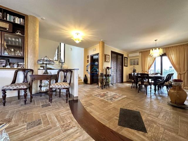 Villa Indipendente in vendita a Calabria, Catanzaro