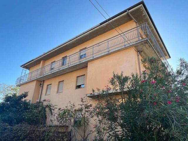 Villa Indipendente in vendita a Molino, Marche