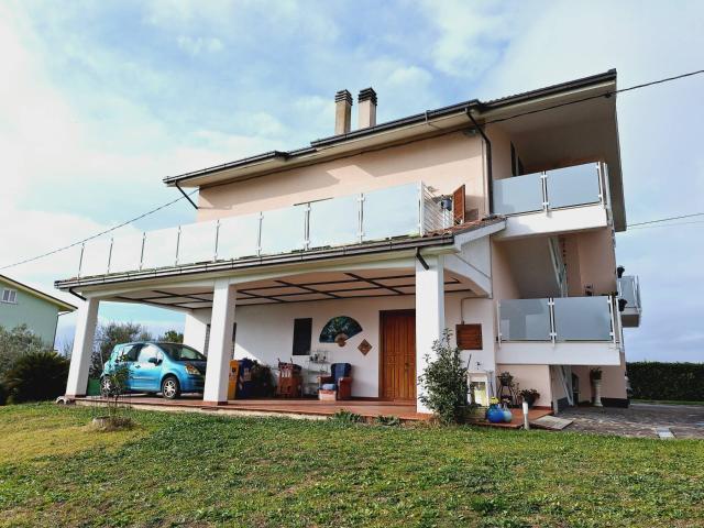 Villa Indipendente in vendita a Marche, Ascoli Piceno