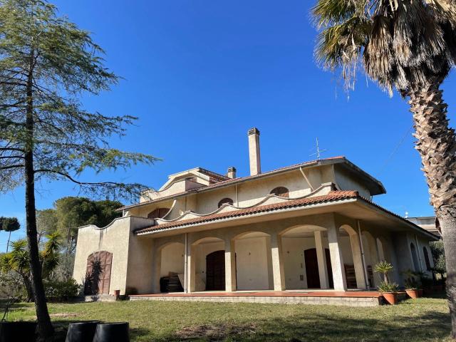 Villa Indipendente in vendita a San Donato, Marche