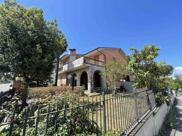 Villa Indipendente in vendita a Abbadia Di Montepulciano, Toscana