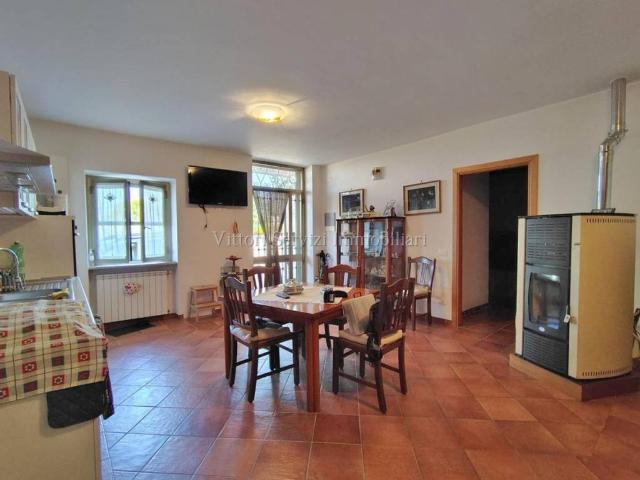 Villa Indipendente in vendita a Acquaviva, Abbadia Di Montepulciano