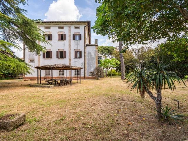 Villa Indipendente in vendita a Abbadia Di Montepulciano, Toscana