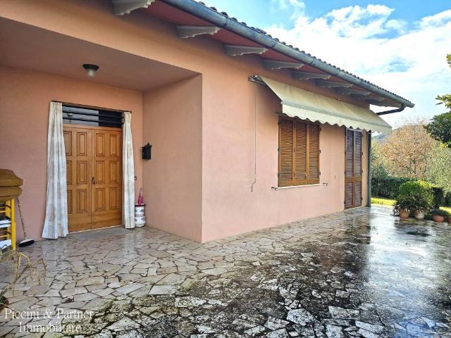 Villa Indipendente in vendita a Castagneto, Abbadia Di Montepulciano