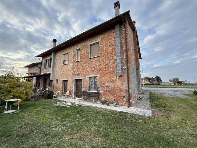 Villa Indipendente in vendita a Acquaviva, Abbadia Di Montepulciano
