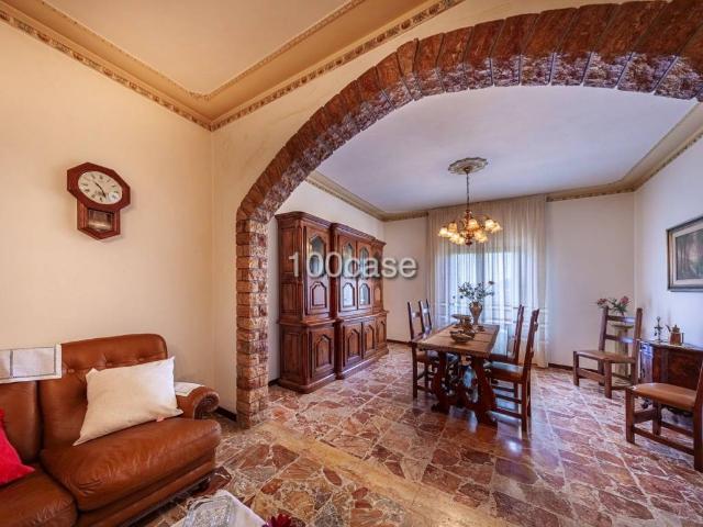 Villa Indipendente in vendita a Abbadia Di Montepulciano, Toscana