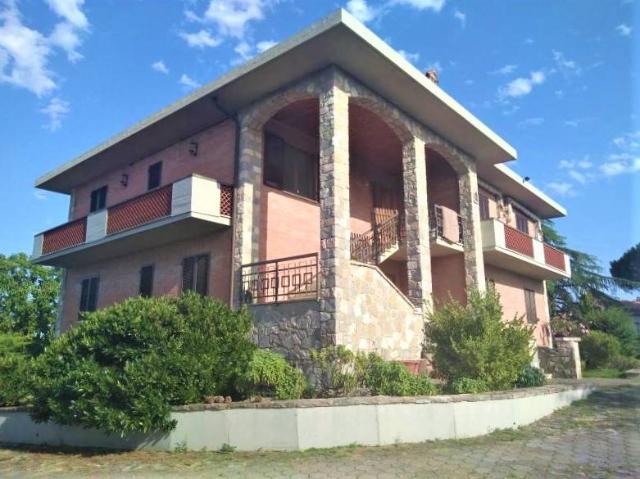 Villa Indipendente in vendita a Acquaviva, Abbadia Di Montepulciano