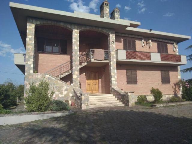 Villa Indipendente in vendita a Acquaviva, Abbadia Di Montepulciano