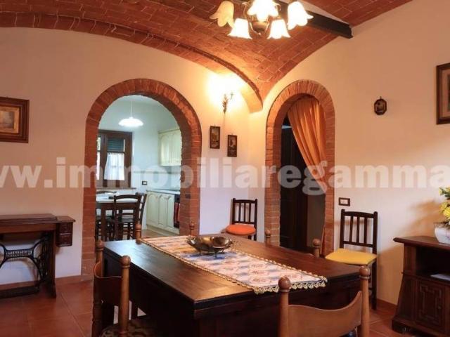 Villa Indipendente in vendita a Acquaviva, Montepulciano
