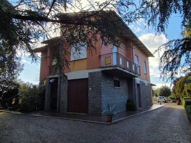 Villa Indipendente in vendita a Abbadia Di Montepulciano, Toscana
