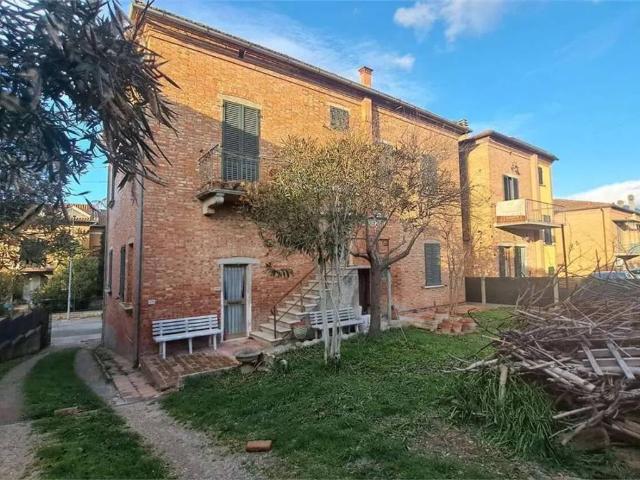 Villa Indipendente in vendita a Abbadia di Montepulciano, Abbadia Di Montepulciano