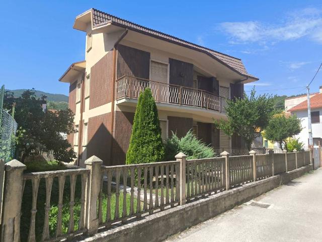 Villa Indipendente in vendita a Torrale, Montereale