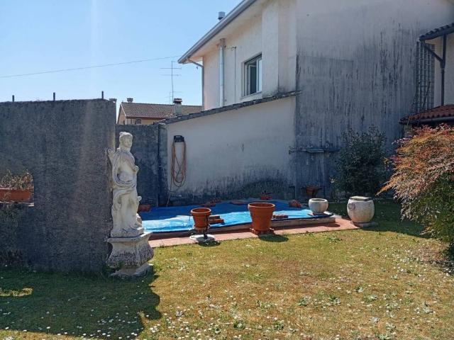 Villa Indipendente in vendita a Montereale Valcellina, Friuli-Venezia Giulia