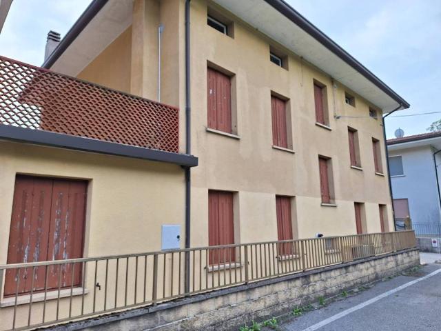 Villa Indipendente in vendita a Montereale Valcellina, Friuli-Venezia Giulia