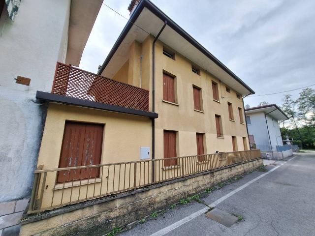 Villa Indipendente in vendita a Montereale Valcellina, Friuli-Venezia Giulia