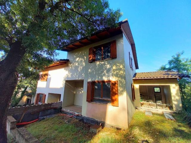 Villa Indipendente in vendita a Villa di Cassano, Monterenzio