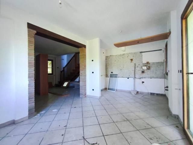 Villa Indipendente in vendita a Unione dei comuni Savena-Idice, Monterenzio