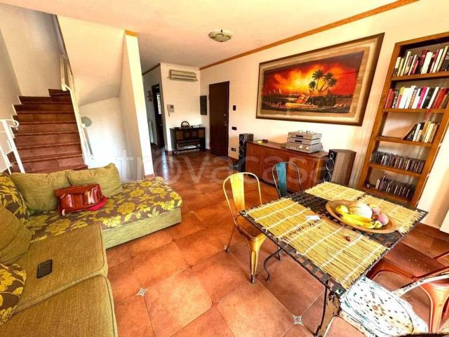 Villa Indipendente in vendita a Monterosi, Lazio