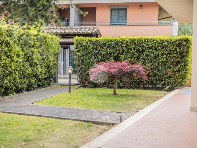 Villa Indipendente in vendita a Monterosi, Lazio