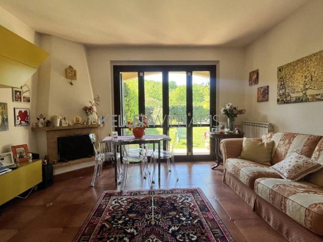 Villa Indipendente in vendita a Monterosi, Lazio