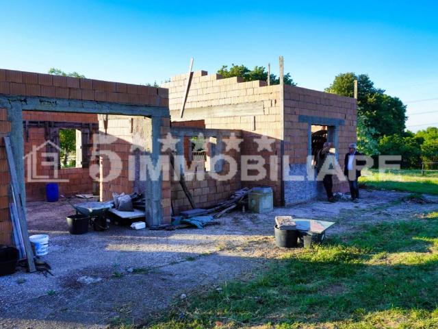 Villa Indipendente in vendita a Monterosi, Lazio