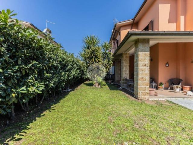 Villa Indipendente in vendita a Monterosi, Lazio