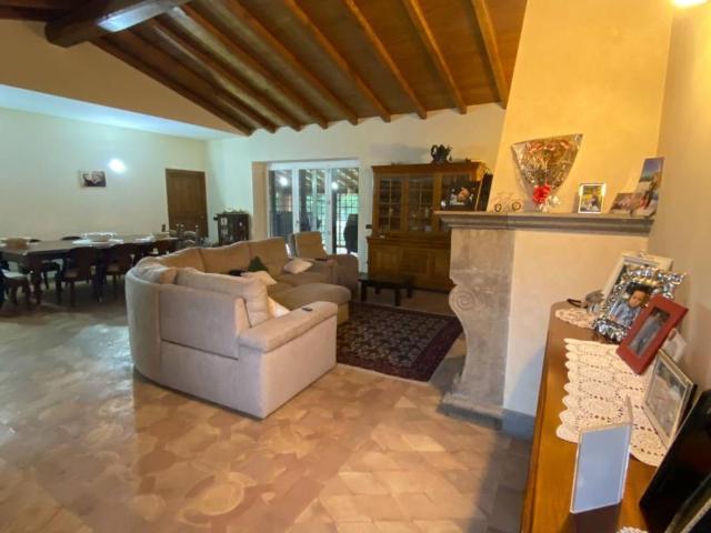 Villa Indipendente in vendita a Monterosi, Lazio